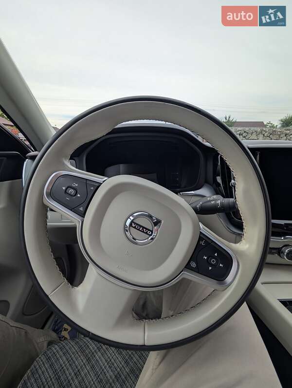 Внедорожник / Кроссовер Volvo XC60 2017 в Ивано-Франковске