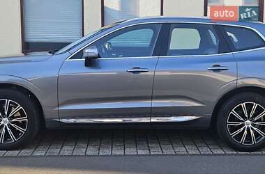 Внедорожник / Кроссовер Volvo XC60 2018 в 
