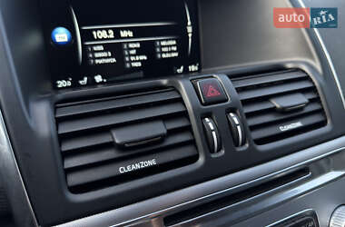 Внедорожник / Кроссовер Volvo XC60 2016 в 