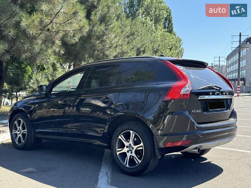 Внедорожник / Кроссовер Volvo XC60 2017 в Одессе фото 6 Внедорожник / Кроссовер Volvo XC60 2017 в Одессе