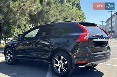 Внедорожник / Кроссовер Volvo XC60 2017 в 
