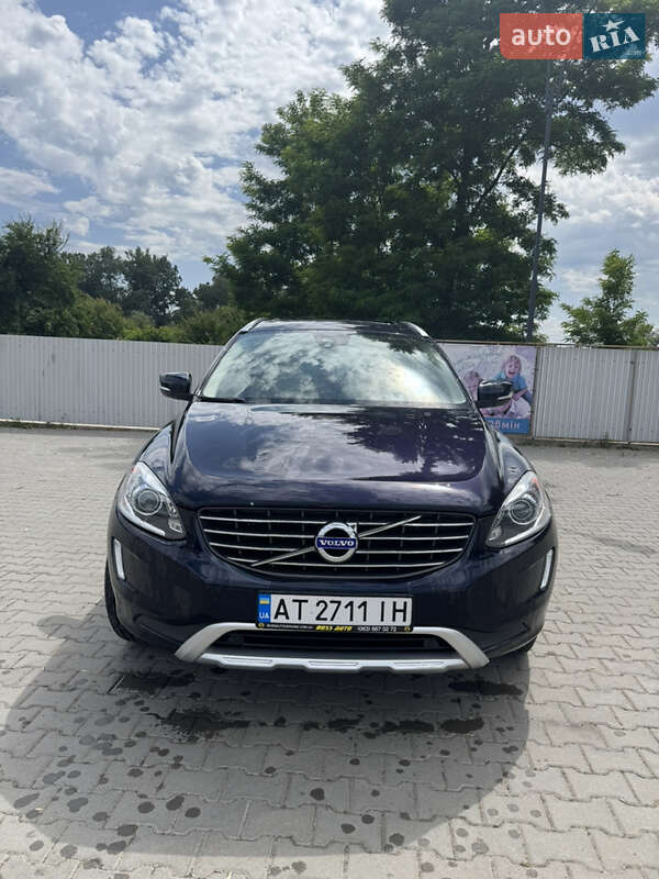 Внедорожник / Кроссовер Volvo XC60 2017 в 