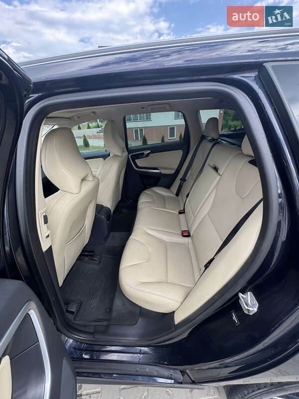 Внедорожник / Кроссовер Volvo XC60 2017 в Снятине фото 8 Внедорожник / Кроссовер Volvo XC60 2017 в Снятине