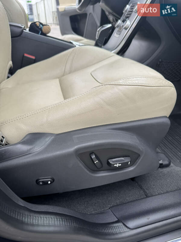 Внедорожник / Кроссовер Volvo XC60 2017 в Снятине фото 16 Внедорожник / Кроссовер Volvo XC60 2017 в Снятине