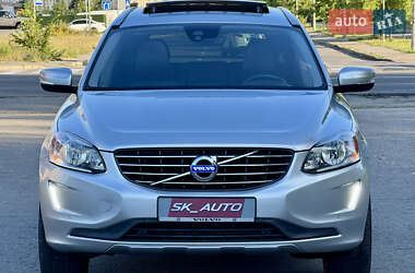 Внедорожник / Кроссовер Volvo XC60 2015 в 