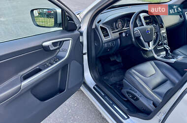 Внедорожник / Кроссовер Volvo XC60 2015 в 