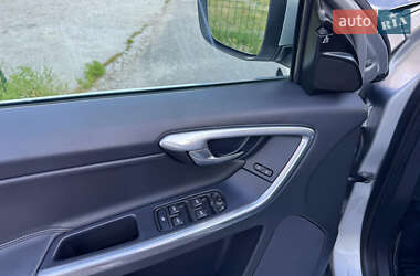 Внедорожник / Кроссовер Volvo XC60 2015 в 