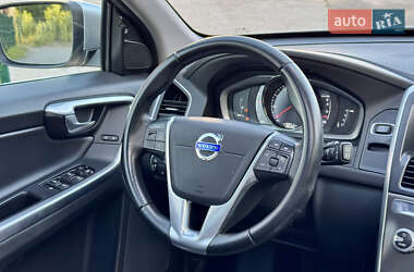 Внедорожник / Кроссовер Volvo XC60 2015 в 