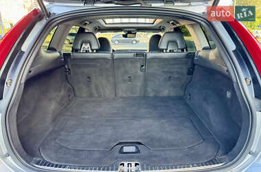 Внедорожник / Кроссовер Volvo XC60 2015 в 
