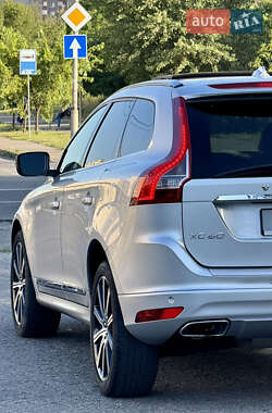 Внедорожник / Кроссовер Volvo XC60 2015 в 