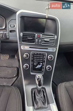 Внедорожник / Кроссовер Volvo XC60 2014 в 