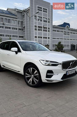 Позашляховик / Кросовер Volvo XC60 2022 в 