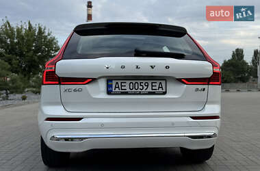 Позашляховик / Кросовер Volvo XC60 2022 в 