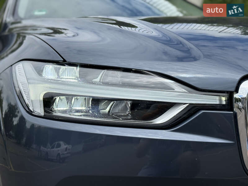 Внедорожник / Кроссовер Volvo XC60 2019 в Ровно