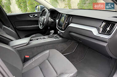 Внедорожник / Кроссовер Volvo XC60 2019 в 
