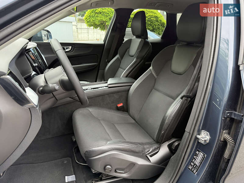 Внедорожник / Кроссовер Volvo XC60 2019 в Ровно