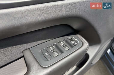 Внедорожник / Кроссовер Volvo XC60 2019 в 
