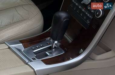 Внедорожник / Кроссовер Volvo XC60 2009 в 