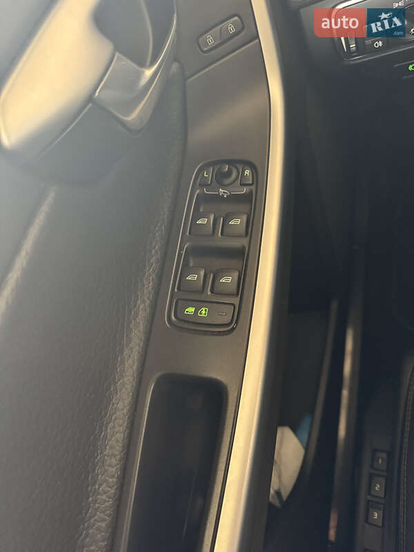 Внедорожник / Кроссовер Volvo XC60 2011 в Киеве