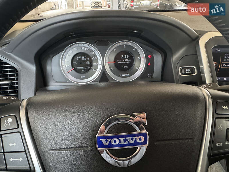 Внедорожник / Кроссовер Volvo XC60 2011 в Киеве