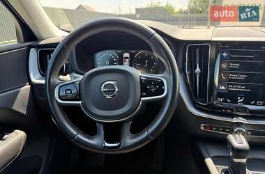 Позашляховик / Кросовер Volvo XC60 2019 в 