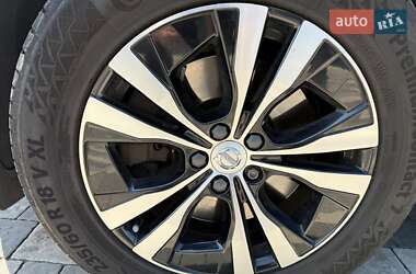 Позашляховик / Кросовер Volvo XC60 2019 в 