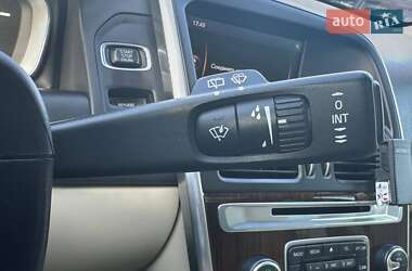 Внедорожник / Кроссовер Volvo XC60 2013 в 