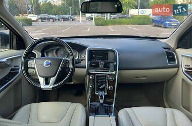 Внедорожник / Кроссовер Volvo XC60 2013 в 