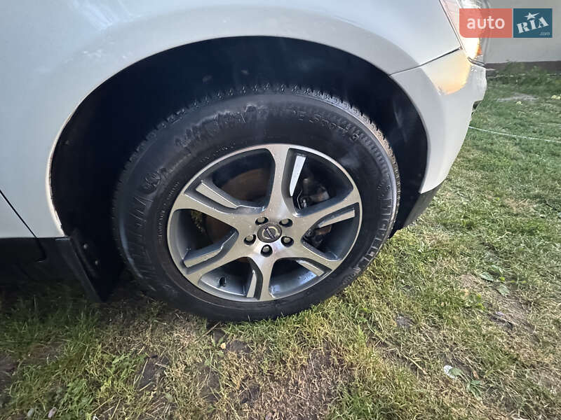 Внедорожник / Кроссовер Volvo XC60 2011 в Киеве
