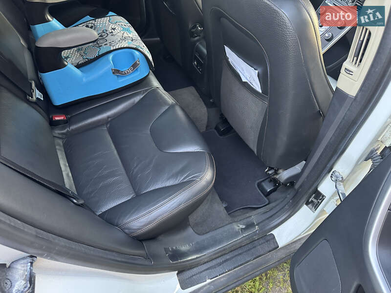 Внедорожник / Кроссовер Volvo XC60 2011 в Киеве