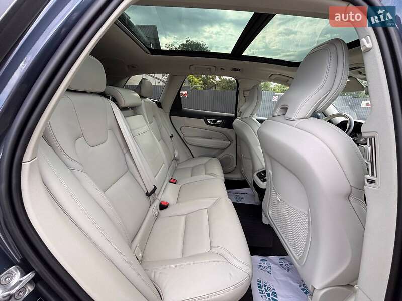 Внедорожник / Кроссовер Volvo XC60 2021 в Львове