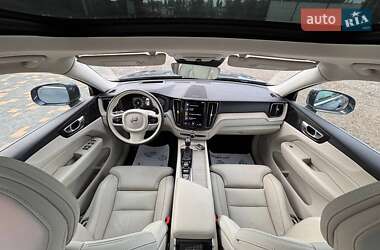 Внедорожник / Кроссовер Volvo XC60 2021 в 