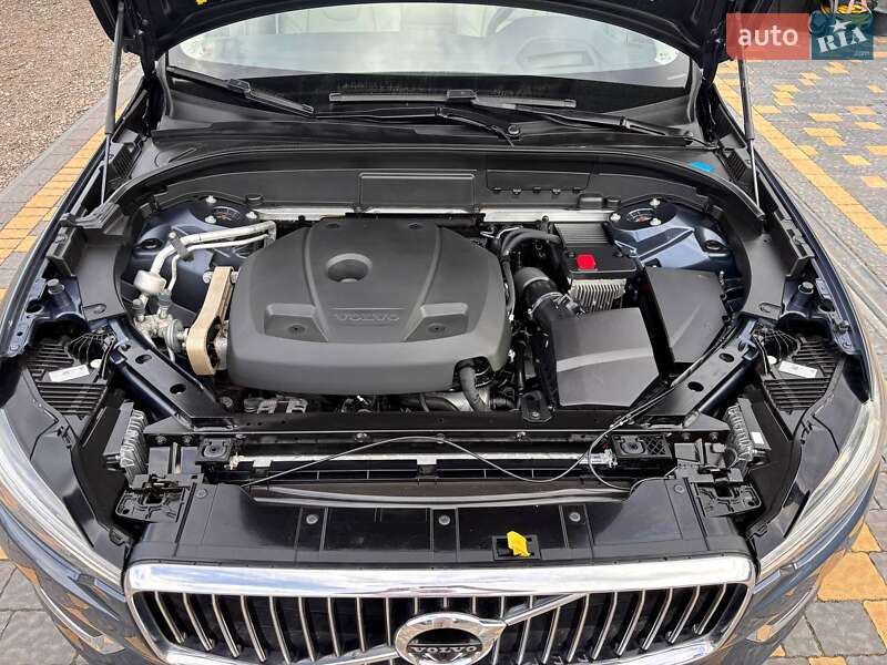 Внедорожник / Кроссовер Volvo XC60 2021 в Львове