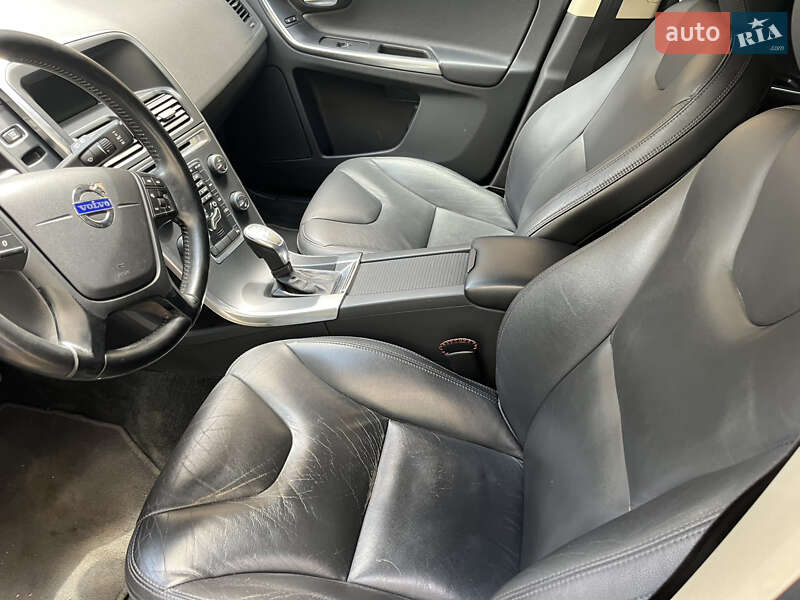 Внедорожник / Кроссовер Volvo XC60 2012 в Здолбунове фото 10 Внедорожник / Кроссовер Volvo XC60 2012 в Здолбунове