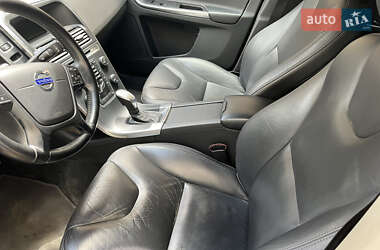 Внедорожник / Кроссовер Volvo XC60 2012 в 