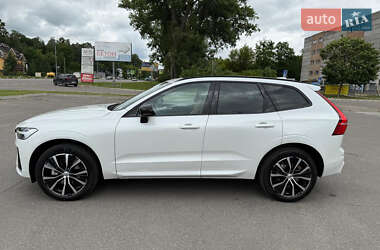 Позашляховик / Кросовер Volvo XC60 2024 в 