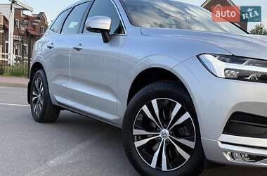 Внедорожник / Кроссовер Volvo XC60 2020 в 