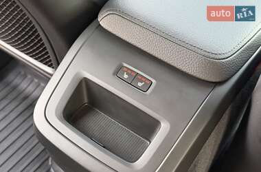 Внедорожник / Кроссовер Volvo XC60 2020 в 