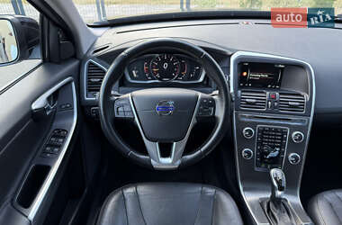 Внедорожник / Кроссовер Volvo XC60 2016 в 