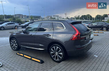 Внедорожник / Кроссовер Volvo XC60 2021 в 
