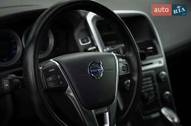 Внедорожник / Кроссовер Volvo XC60 2013 в 