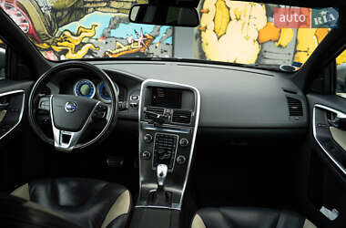 Внедорожник / Кроссовер Volvo XC60 2013 в 