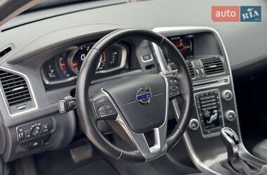 Внедорожник / Кроссовер Volvo XC60 2015 в 