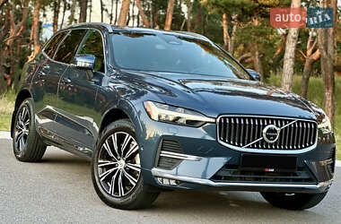 Внедорожник / Кроссовер Volvo XC60 2021 в 