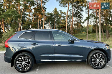 Внедорожник / Кроссовер Volvo XC60 2021 в 