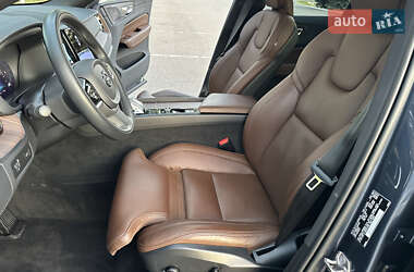 Внедорожник / Кроссовер Volvo XC60 2021 в 