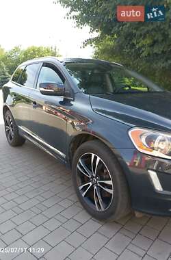 Внедорожник / Кроссовер Volvo XC60 2015 в 