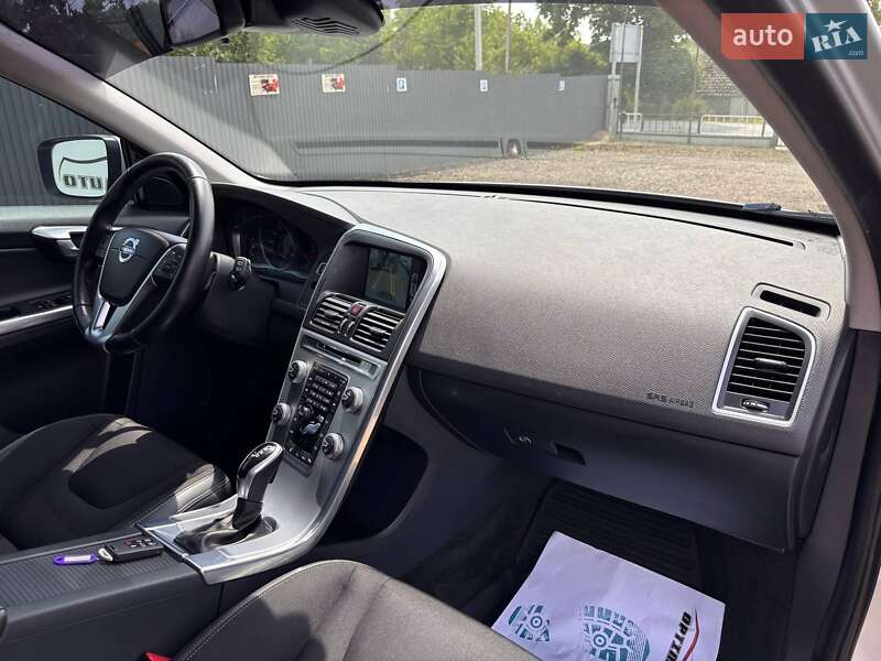 Позашляховик / Кросовер Volvo XC60 2017 в Львові
