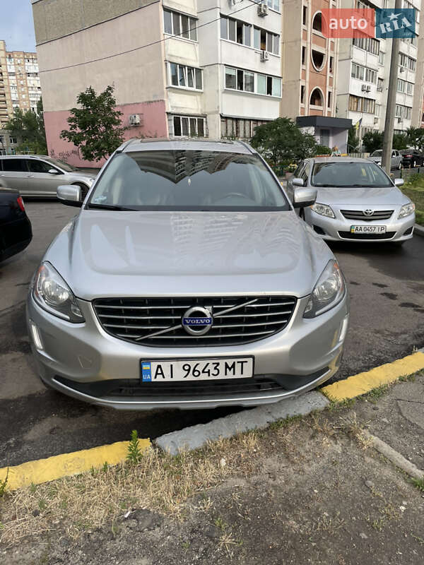 Позашляховик / Кросовер Volvo XC60 2015 в Києві