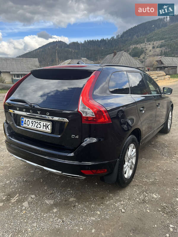Внедорожник / Кроссовер Volvo XC60 2015 в 